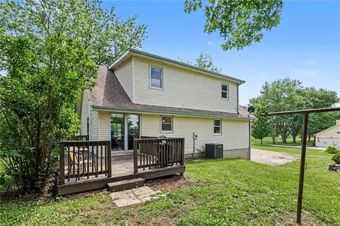 Exterior - 702 Howard Rd, Trimble, MO 64492 photo 3 of 5