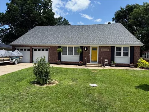 5817 N Colorado Ave, Kansas City, MO 64119