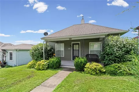 32935 W 83rd St, De Soto, KS 66018