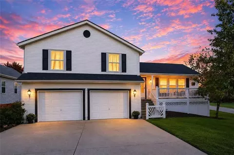 1301 Fox Run Trl, Platte City, MO 64079