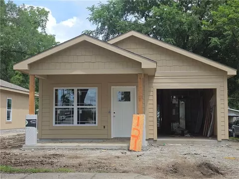 121 S Cedar St, Ottawa, KS 66067