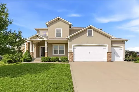 1217 Hillmann Ln, Warrensburg, MO 64093