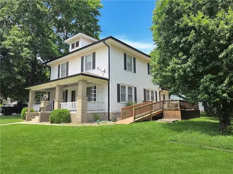 213 W 2nd St, Alma, MO 64001