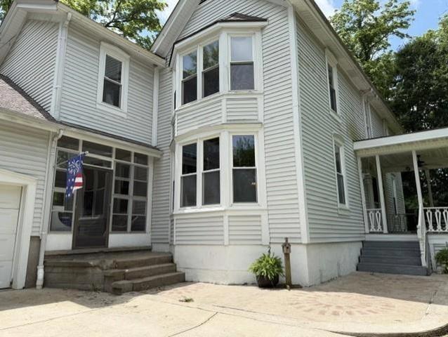 25003 E Blue Mills Rd, Independence, MO 64058