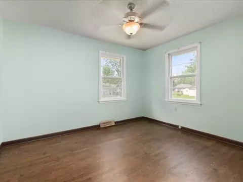 Bedroom - 1605 E Franklin St, Clinton, MO 64735 photo 5 of 5