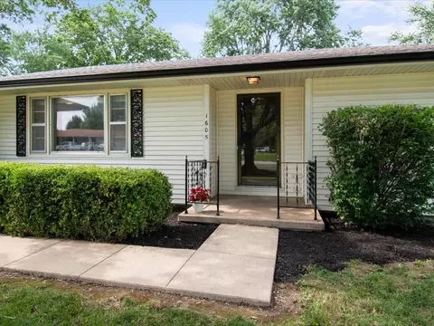 Exterior - 1605 E Franklin St, Clinton, MO 64735 photo 3 of 9