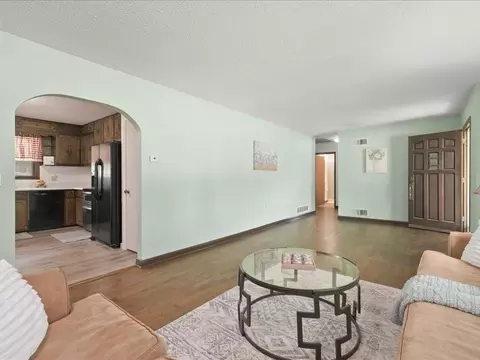 Living - 1605 E Franklin St, Clinton, MO 64735 photo 4 of 4