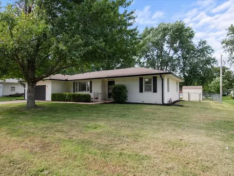 Exterior - 1605 E Franklin St, Clinton, MO 64735 photo 2 of 9