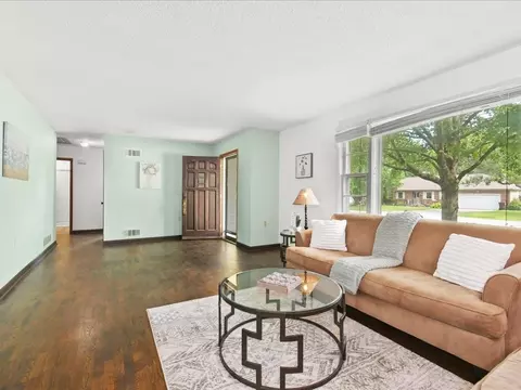 Living - 1605 E Franklin St, Clinton, MO 64735 photo 3 of 4