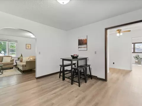 Entry Way - 1605 E Franklin St, Clinton, MO 64735 photo 1 of 2
