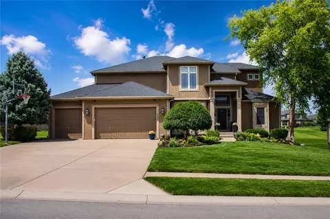 24004 W 68th St, Shawnee, KS 66226