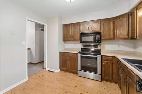 Kitchen - 19208 E 12th Street North Ct, Independence, MO 64056 photo 3 of 5