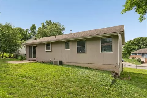 Exterior - 19208 E 12th Street North Ct, Independence, MO 64056 photo 4 of 6