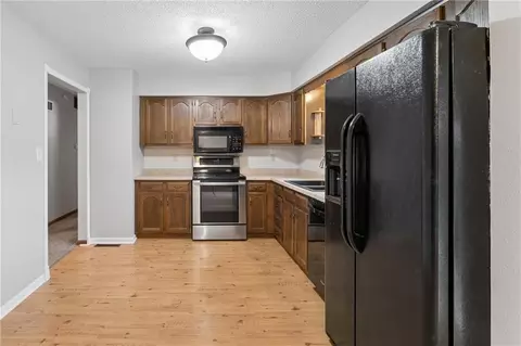 Kitchen - 19208 E 12th Street North Ct, Independence, MO 64056 photo 5 of 5