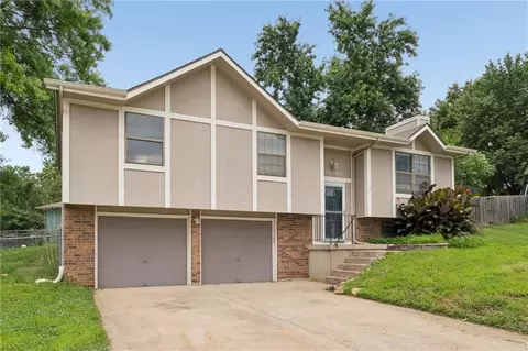 Exterior - 19208 E 12th Street North Ct, Independence, MO 64056 photo 2 of 6