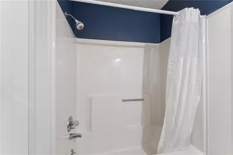 Bath - 19208 E 12th Street North Ct, Independence, MO 64056 photo 3 of 3