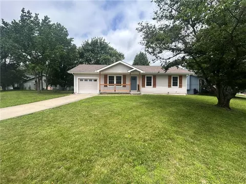 500 N Harding St, Oak Grove, MO 64075