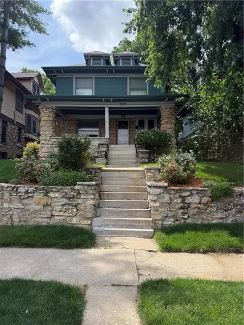 3644 Wyandotte St, Kansas City, MO 64111