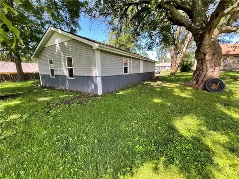 419 S Orange St, Cameron, MO 64429 photo 3
