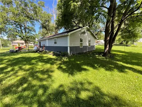 419 S Orange St, Cameron, MO 64429 photo 4