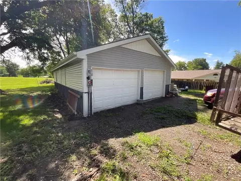 419 S Orange St, Cameron, MO 64429 photo 2