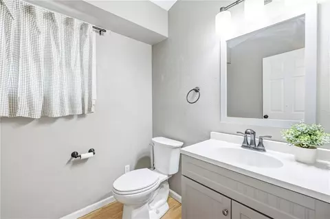 Bath - 5740 E Catalpa St, Springfield, MO 65809 photo 1 of 6