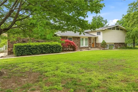 Exterior - 5740 E Catalpa St, Springfield, MO 65809 photo 2 of 7