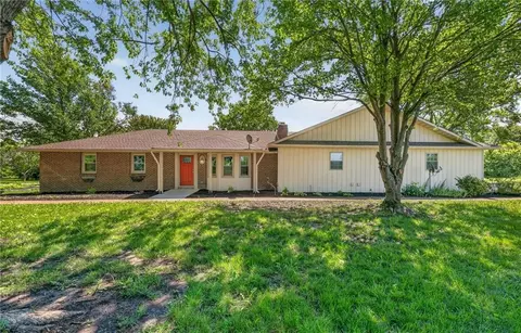 7743 SE Fred Evans Rd, Lawson, MO 64062