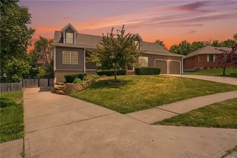 12104 E 78th Ter, Kansas City, MO 64138