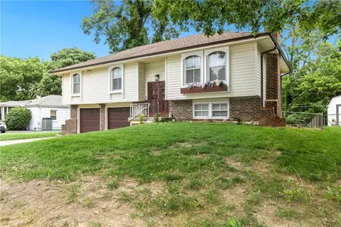 3417 NE Prather Rd, Kansas City, MO 64116