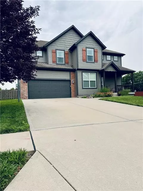 28609 W 162nd Ter, Gardner, KS 66030
