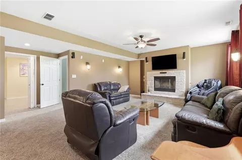Living - 31502 E Heidelberger Rd, Buckner, MO 64016 photo 4 of 6