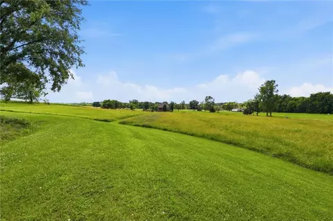 Exterior - 31502 E Heidelberger Rd, Buckner, MO 64016 photo 12 of 14