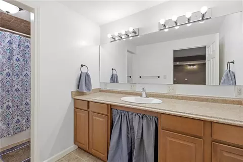 Bath - 31502 E Heidelberger Rd, Buckner, MO 64016 photo 6 of 7