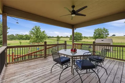 Exterior - 31502 E Heidelberger Rd, Buckner, MO 64016 photo 5 of 14