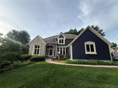 14517 W 49th St, Shawnee, KS 66216