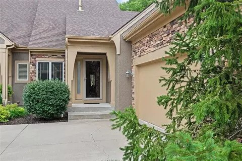 14113 S Summit St, Olathe, KS 66062