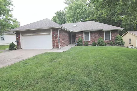 10012 E 72nd St, Kansas City, MO 64133