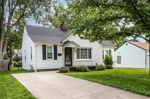 8035 Madison Ave, Kansas City, MO 64114
