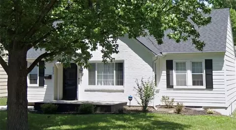 8035 Madison Ave, Kansas City, MO 64114
