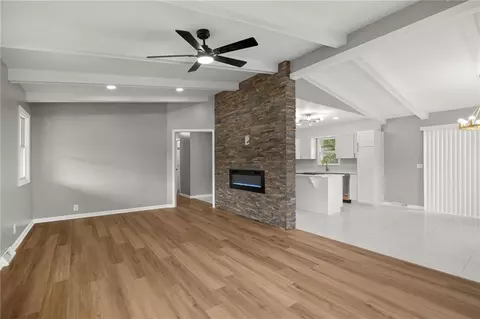 1905 Rosewood Ter, Saint Joseph, MO 64503