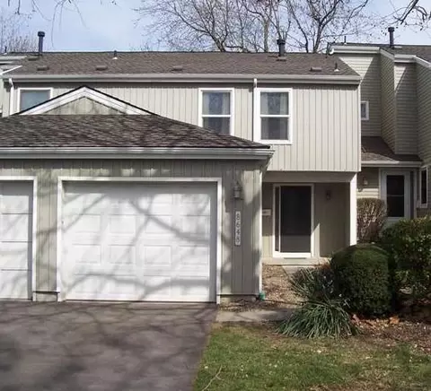 8648 W 108th Pl, Overland Park, KS 66210