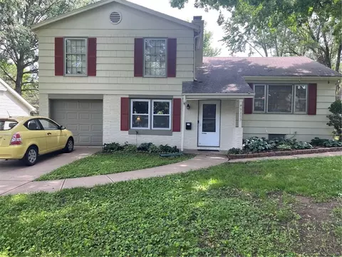 9113 W 90th Ter, Overland Park, KS 66212