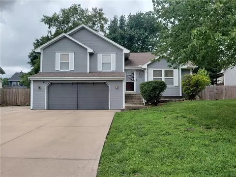 1228 NE Grand Ave, Lees Summit, MO 64086
