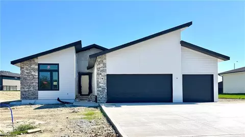 8413 NW 90th Ter, Kansas City, MO 64153