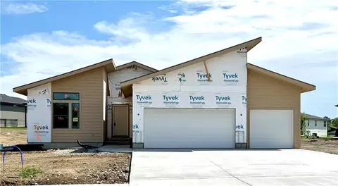 8413 NW 90th Ter, Kansas City, MO 64153