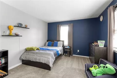 Bedroom - 520 SW Windmill Ln, Lees Summit, MO 64082 photo 2 of 5