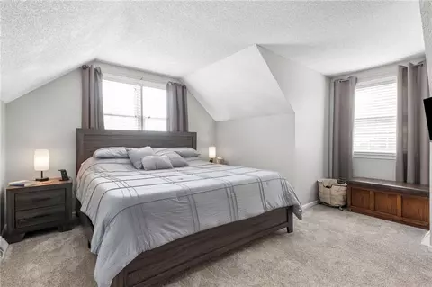 Bedroom - 520 SW Windmill Ln, Lees Summit, MO 64082 photo 4 of 5