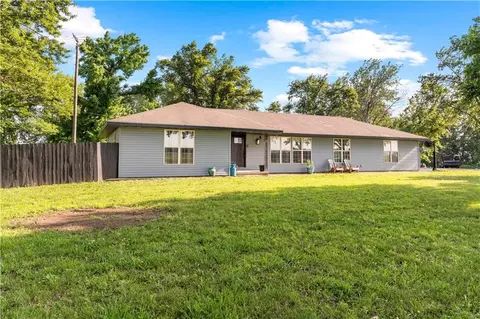 327 State Route B, Rich Hill, MO 64779