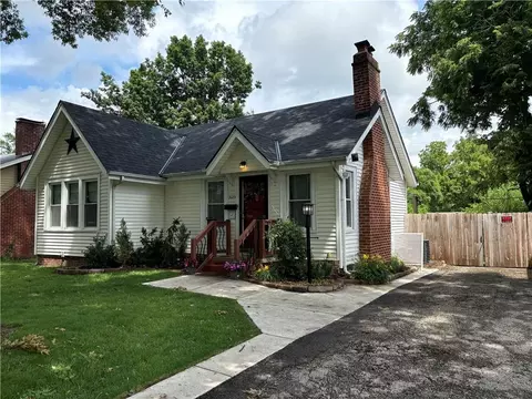3123 Jules St, Saint Joseph, MO 64501